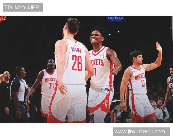 火箭队与凯尔特人精彩对决集锦回顾3月1日比赛亮点分析