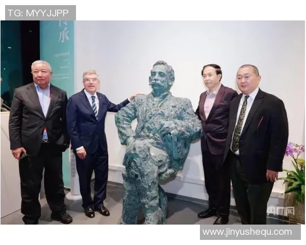 全运会首日,巴赫到访香江1号观赏袁熙坤作品展